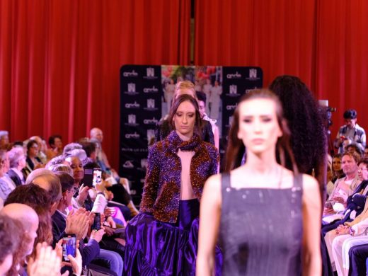 (Fotos) Alaior corona a Maria del Carme Vidal en el concurso de jóvenes diseñadores de moda