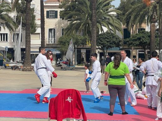 (Fotos) Cientos de personas disfrutan del deporte en el Corre-Mô