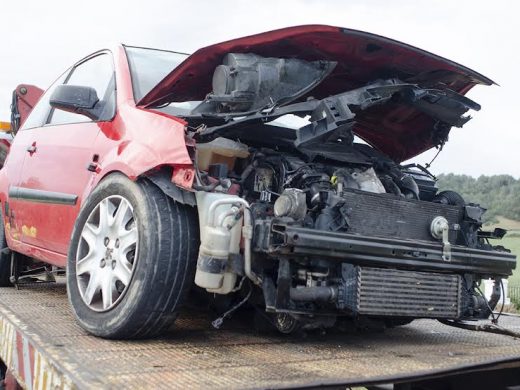 (Fotos) Accidente en el cruce de Ets Alocs: un herido tras el choque de dos vehículos