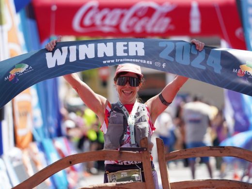 Antonie Guillon y Claire Bannwarth repiten como campeones de la Trail Menorca Camí de Cavalls