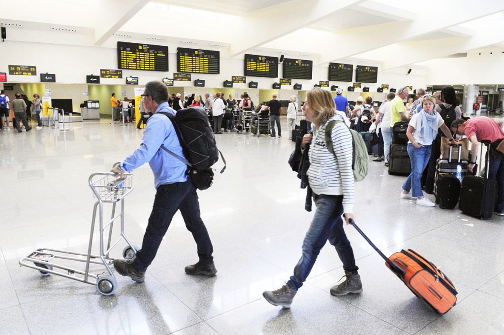 Entre enero y junio, 1.556.513 pasajeros han circulado por las instalaciones aeroportuarias