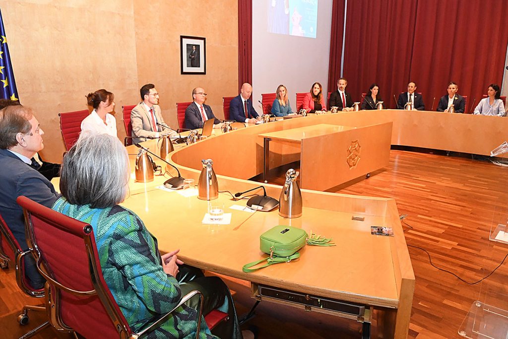 Pleno del Consell de Menorca donde se tendrá que aprobar el acuerdo sobre la amnistía urbanística del Govern