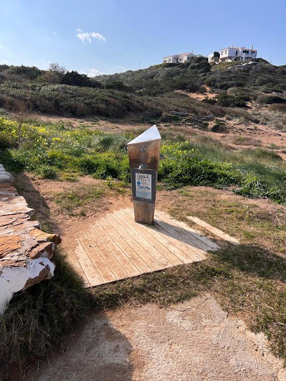 Esta iniciativa busca evitar el desperdicio de agua potable mediante el uso de lavapiés en las diversas playas del municipio.