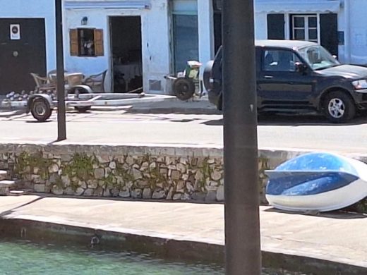 (Fotos) Empiezan los problemas de estacionamiento para los residentes del Fonduco