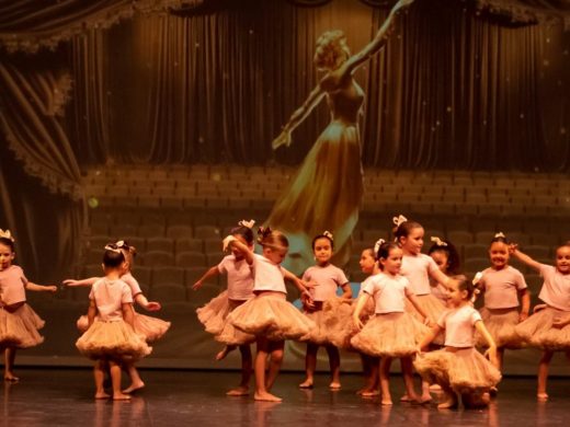 (Fotos) Ute Dahl muestra medio siglo de danza en Maó