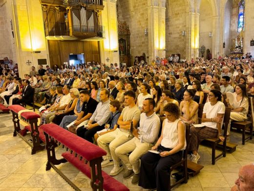 La fe se hace un hueco en las fiestas