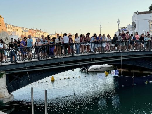 (Vídeo y fotos) Es Pla vibra con la fiesta