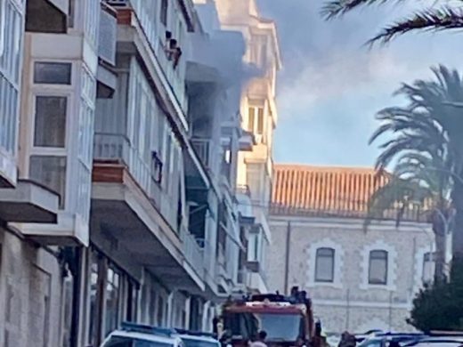 El fuego da un susto en Maó