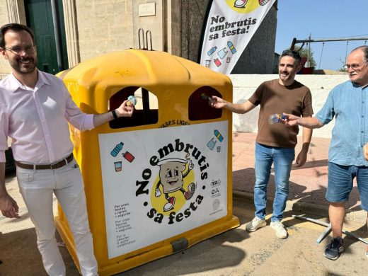 (Fotos) “No embrutis sa festa”: una nueva campaña para gestionar los residuos durante las fiestas