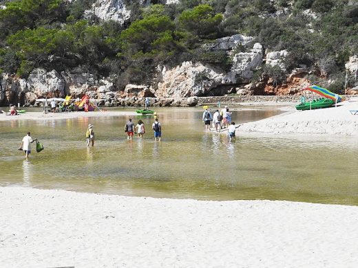 (Fotos) El Govern inicia las obras de reparación en Cala en Porter