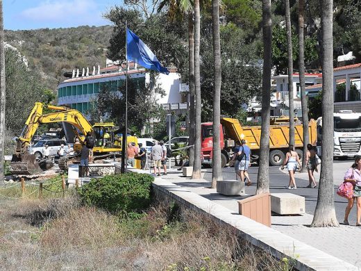 (Fotos) El Govern inicia las obras de reparación en Cala en Porter