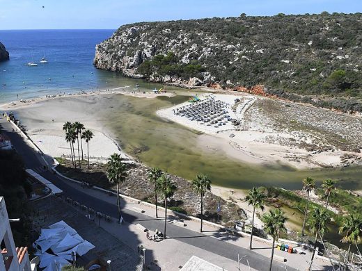 (Fotos) El Govern inicia las obras de reparación en Cala en Porter