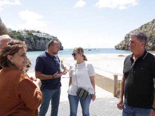 (Fotos) Marga Prohens habilitará ayudas para las zonas afectadas por la DANA en Menorca