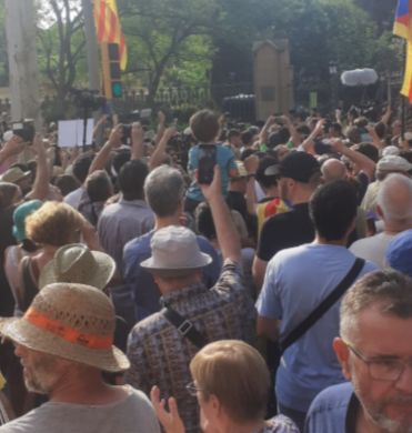 (Fotos) Carles Puigdemont regresa a Barcelona después de casi siete años