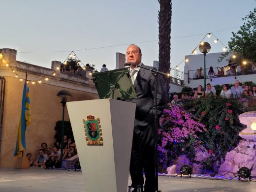 (Fotos) El pregón de Basilio Guerra inicia las fiestas de Sant Llorenç