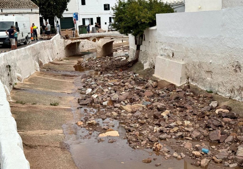 Es Mercadal tras el temporal.