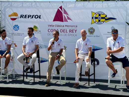 (Fotos) Todo a punto para que zarpe la XX Copa del Rey de Barcos de Época en Maó