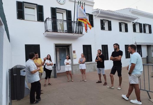 Miembros de la Junta de Caixers y del Ayuntamiento han reparado los protocolos de la fiesta