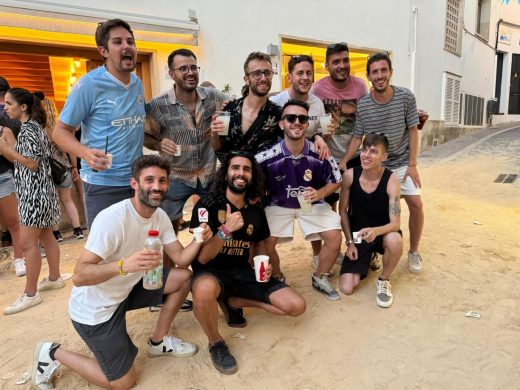 (Vídeo y Fotos) Muchas ganas de fiesta en Alaior