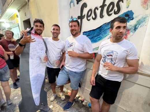 (Vídeo y Fotos) Muchas ganas de fiesta en Alaior