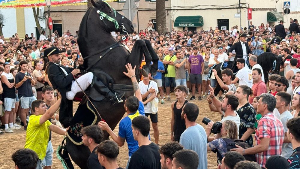 El Jaleo reúne a muchos residentes y visitantes en Sant Climent (Foto: Tolo Mercadal)