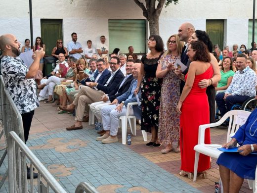 (Fotos) Los jubilados protagonizan el pregón de las fiestas de Sant Lluís