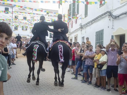 (Fotos) Ferreries ya ‘bota’ con su primer Jaleo