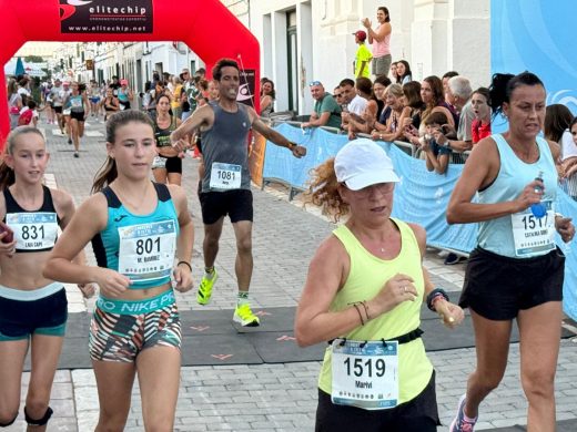 (Fotos) Maria Pallicer y Borja Coll ganan la ‘cursa’ en Sant Lluís