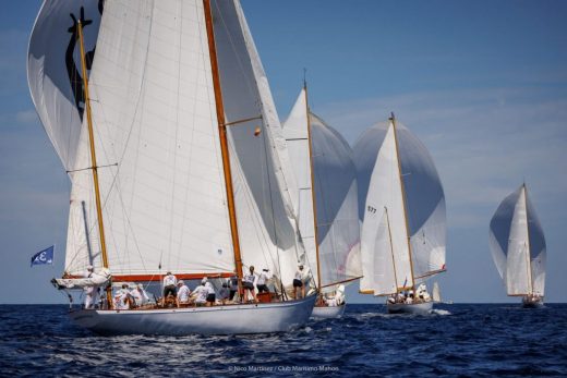 Maó acoge la vigésima edición de la Copa del Rey de Barcos de Época con 46 veleros clásicos.