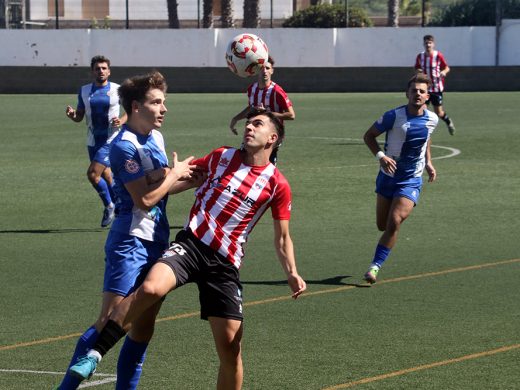 El Mercadal rasca su primer punto de la liga en el destierro de Ses Arenes