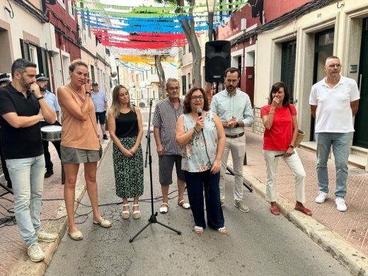 (Vídeo y fotos) Multitudinario “berenar de caixers” en Maó