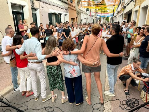 (Vídeo y fotos) Multitudinario “berenar de caixers” en Maó