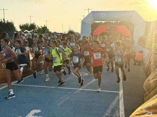 (Fotos) Adrián Guirado y Maria Pallicer mandan en la carrera de Gràcia