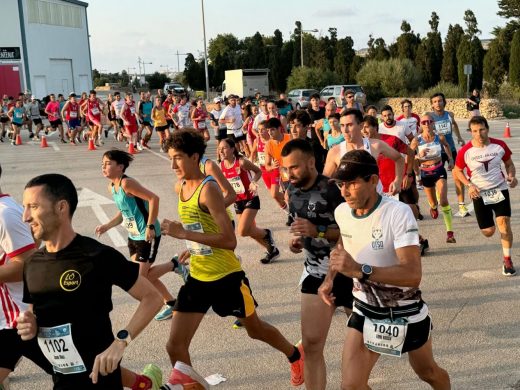 (Fotos) Adrián Guirado y Maria Pallicer mandan en la carrera de Gràcia