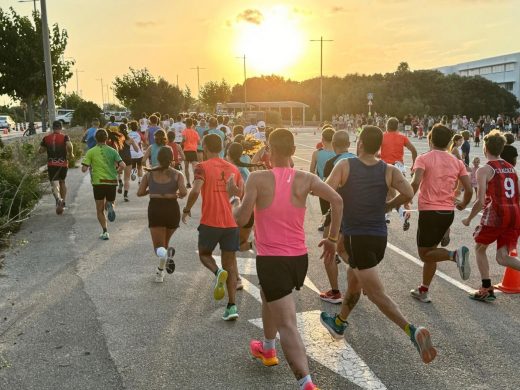 (Fotos) Adrián Guirado y Maria Pallicer mandan en la carrera de Gràcia