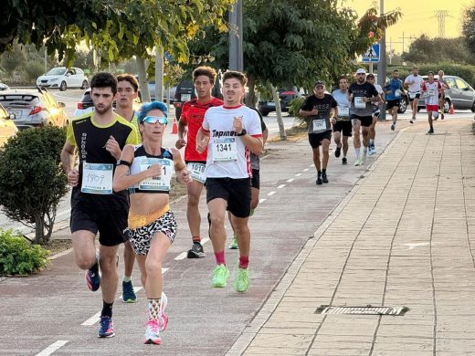 (Fotos) Adrián Guirado y Maria Pallicer mandan en la carrera de Gràcia