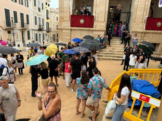 (Fotos y vídeos) Devoción por la Mare de Déu de Gràcia