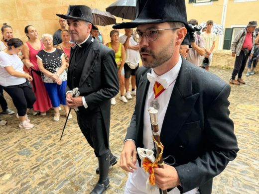 (Fotos y vídeos) Devoción por la Mare de Déu de Gràcia