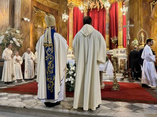 (Fotos y vídeos) Devoción por la Mare de Déu de Gràcia