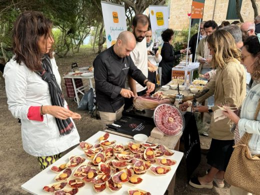 Orgullosos del queso de Mahón-Menorca y del jamón de bellota