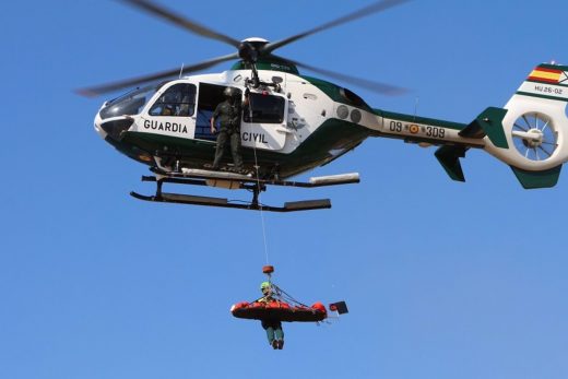 El helicóptero de la Guardia Civil, en el Torrent de Pareis (Mallorca).