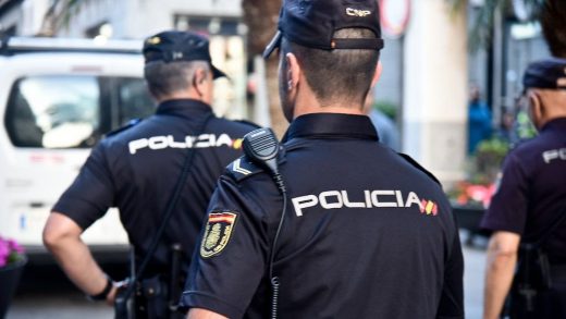 La Policía Nacional detiene en Ciutadella a un hombre acusado de agresión sexual a una joven.