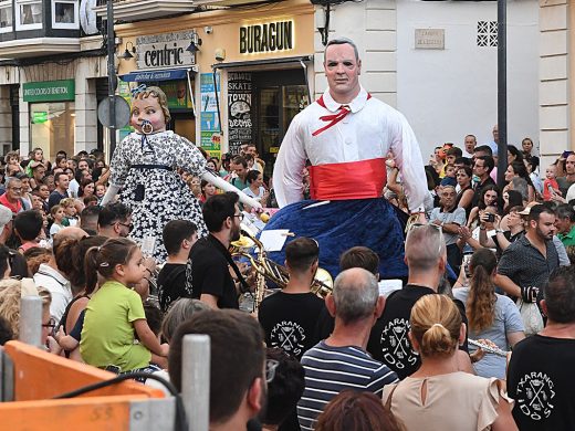 (Fotos) Manolo Bonet da inicio a las fiestas de “un pueblo con futuro”