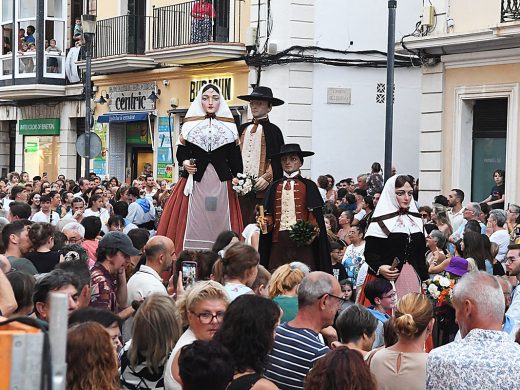 (Fotos) Manolo Bonet da inicio a las fiestas de “un pueblo con futuro”