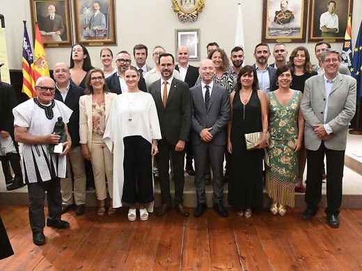 (Fotos) Manolo Bonet da inicio a las fiestas de “un pueblo con futuro”