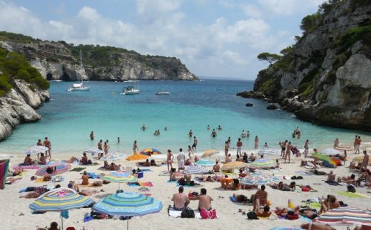 Bañistas en la playa.