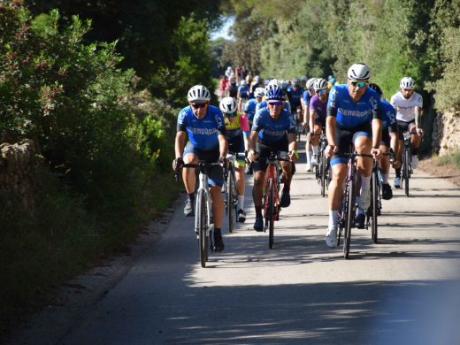 Julen Zubero y Marga Fullana coronan primero El Toro en la Volta Cicloturista