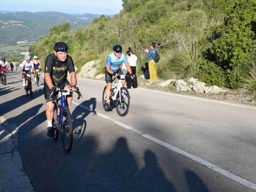 Julen Zubero y Marga Fullana coronan primero El Toro en la Volta Cicloturista