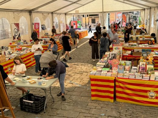 (Fotos) Maó da la bienvenida a la XIX Fira del Llibre en Català de Menorca