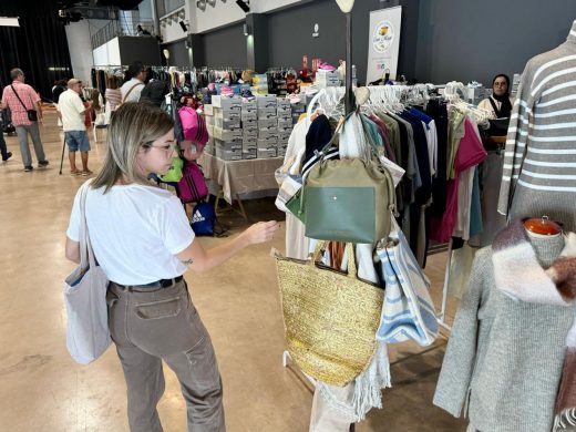 (Fotos) Arranca la II Feria Outlet Ciutadella 2024: más comercios participantes y ofertas especiales